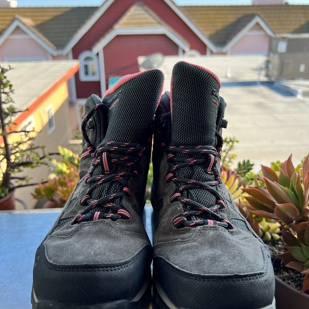 Hi-Tec waterproof hiking boots